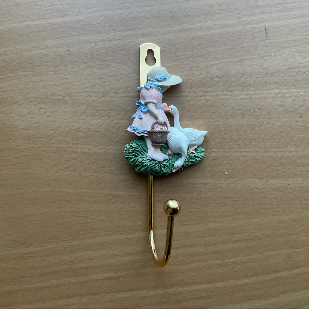 Vintage Avon Collectible decorative wall hook Girl Goose